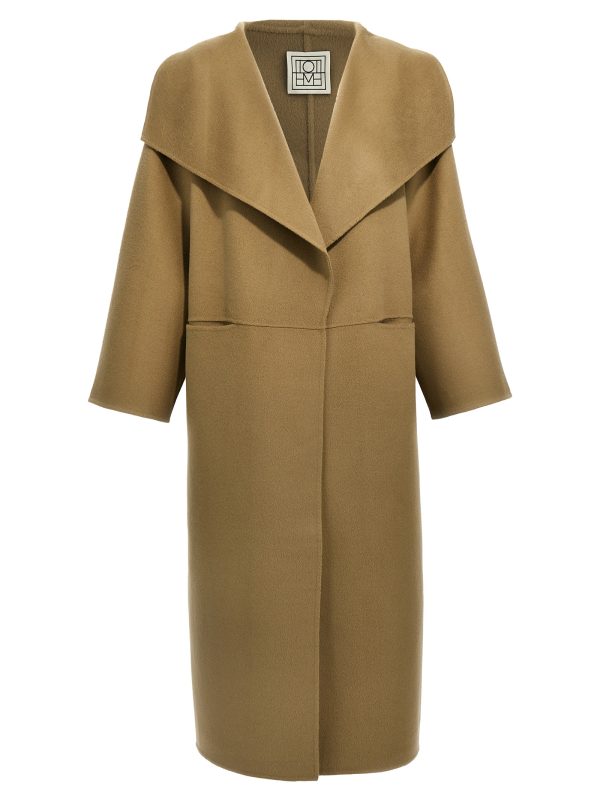 'Signature' coat