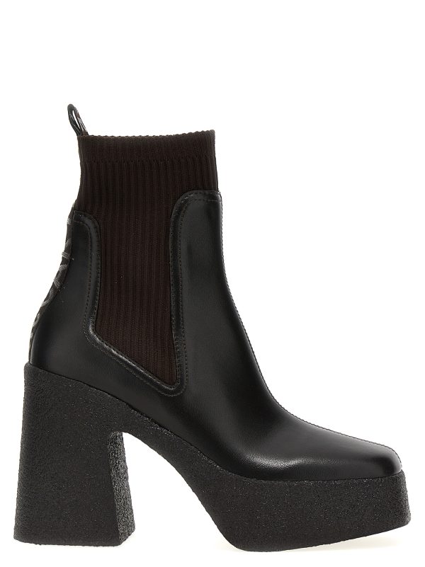 'Skyla' ankle boots