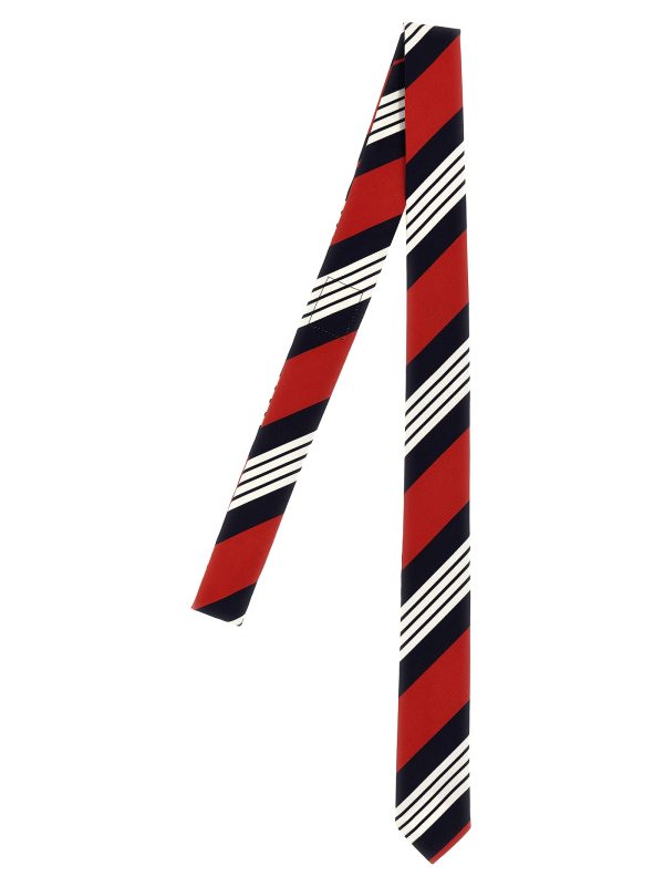 '4Bar' tie