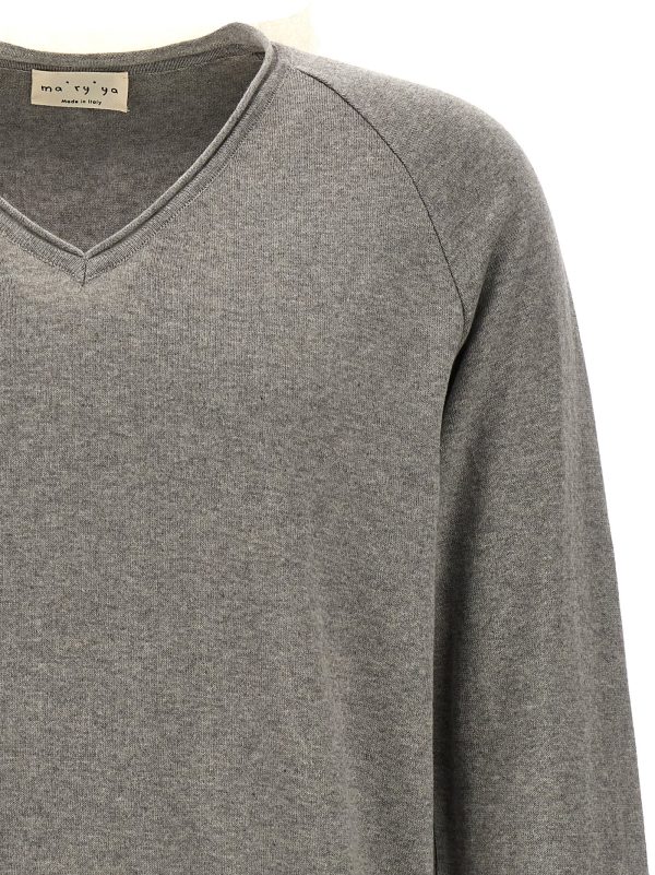 V-neck sweater - immagine 3